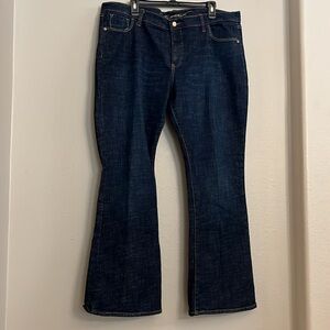 Old Navy Women's Deep Indigo Flare Jeans 18 regular. Stretch